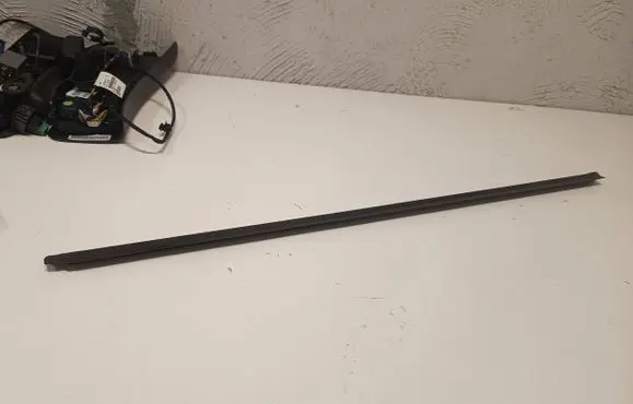 Renault Kangoo II Front door windshield rail 