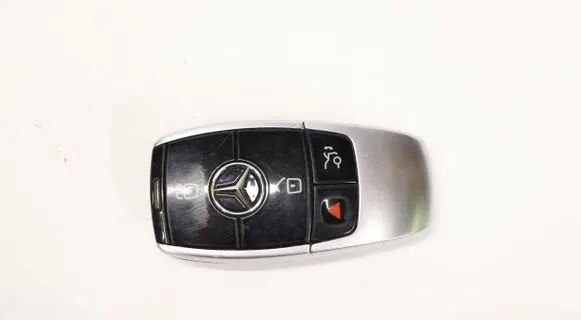 Mercedes-Benz E W213 Ignition key/card A2229056909