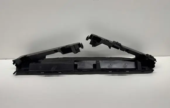 Mercedes-Benz GLA H247 Radiator trim a2475051100