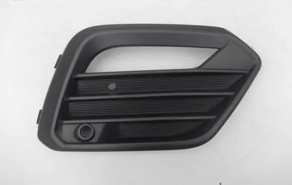 Seat Ateca Front bumper lower grill 575853666R 22685