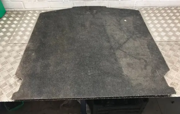 Toyota Auris E180 Trunk/boot mat liner 5857002240