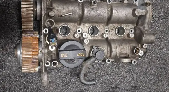 Skoda Citigo Engine head 04C103475D