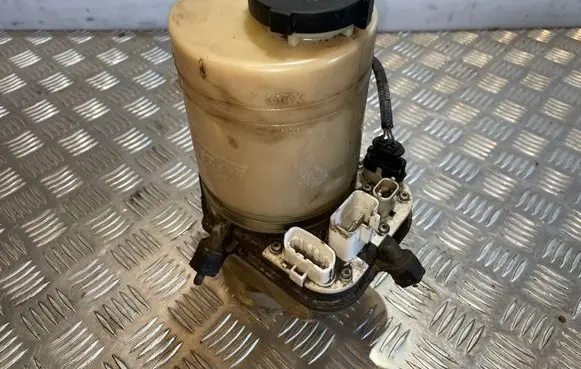 Opel Signum Power steering pump 