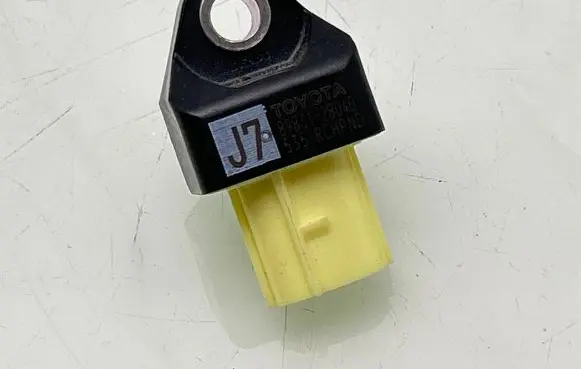Toyota RAV 4 (XA50) Airbag deployment crash/impact sensor 8983128040