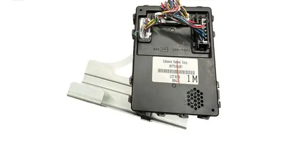 Suzuki Grand Vitara II Comfort/convenience module 3677064JB1 B64J2 L0T6329