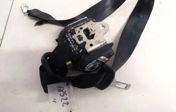 Skoda Octavia Mk2 (1Z) Front seatbelt 1z0857702b