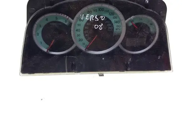 Toyota Corolla Verso E121 Speedometer (instrument cluster) 838000F082A