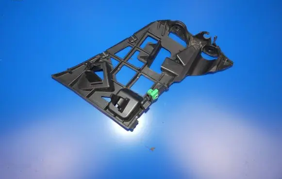 Volvo S90, V90 Front bumper mounting bracket 31383497