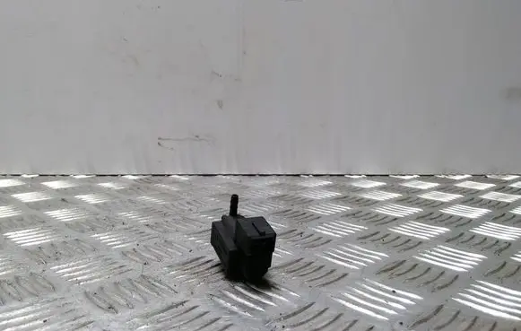 Opel Astra G Vacuum valve 90530039