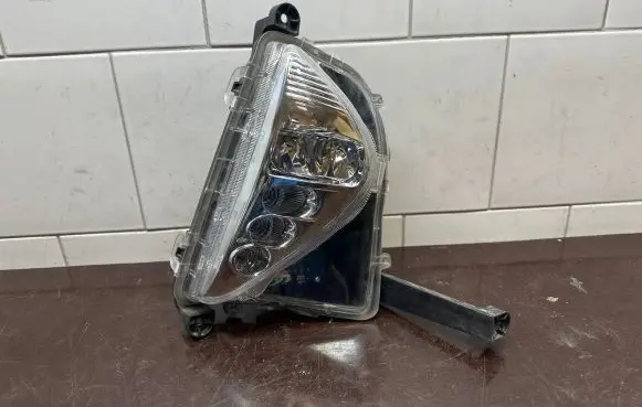 Toyota Prius (XW50) Front fog light 1324393R