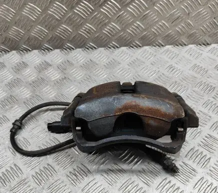 Volkswagen PASSAT B8 Front brake caliper 5G0615124E