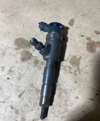 Fuel injector