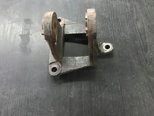 Ford Mondeo MK II Engine mounting bracket 93BB6P092EB