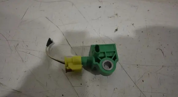 Volkswagen Touran II Airbag deployment crash/impact sensor 5K0959351