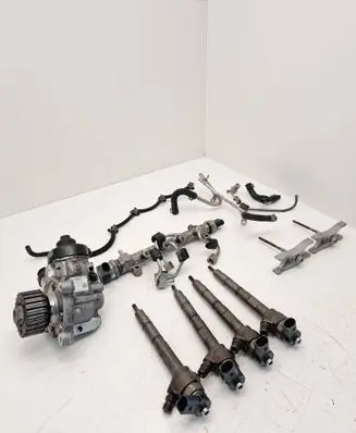 Volkswagen Golf VII Fuel injection system set 0445110477 0445010537 04L089B