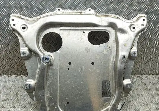 BMW XM Engine splash shield/under tray 6853621