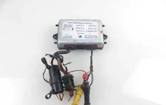 Jaguar XJ X40 Light module LCM DBC4957