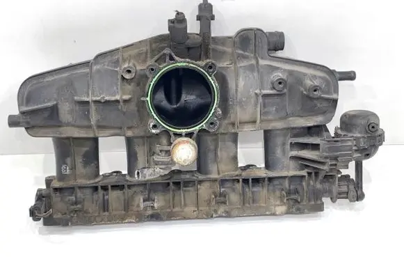 Volkswagen PASSAT B7 Intake manifold 06J133185DE