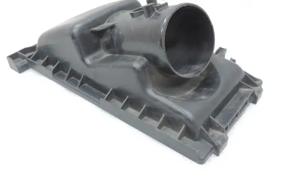 Toyota Avensis T250 Air filter box 177050R011