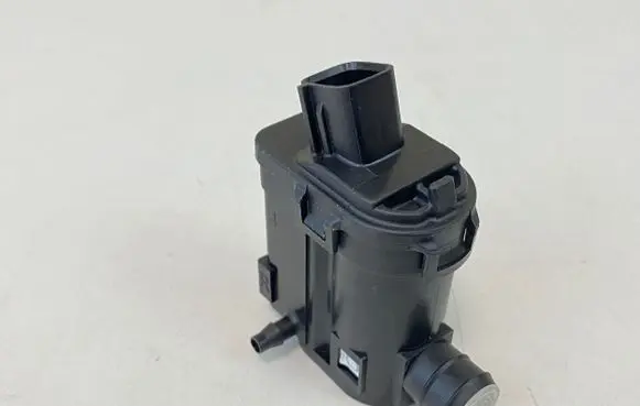 Hyundai Kona I Windscreen/windshield washer pump 985102J500