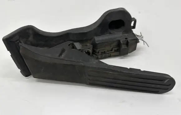 Volkswagen Golf VI Accelerator throttle pedal 1K1721503T