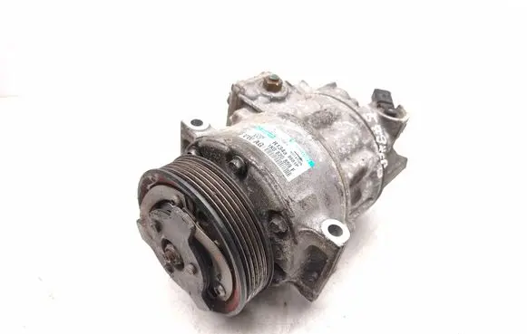 Volkswagen Golf V Air conditioning (A/C) compressor (pump) 1K0820859F
