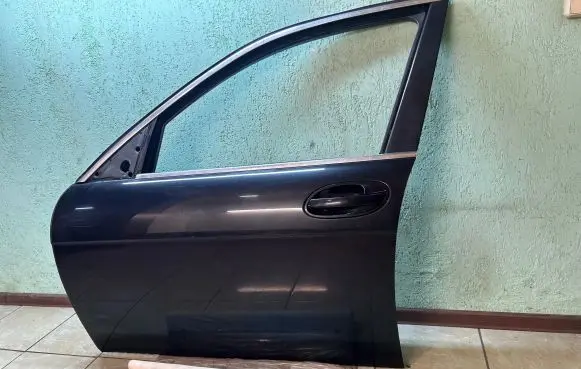 BMW 7 E65 E66 Front door