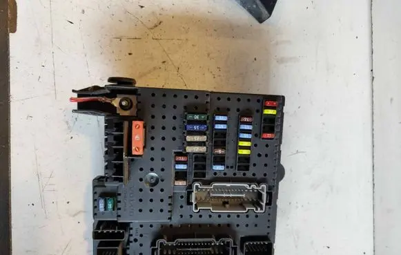 Volvo S60 Fuse module 30728512