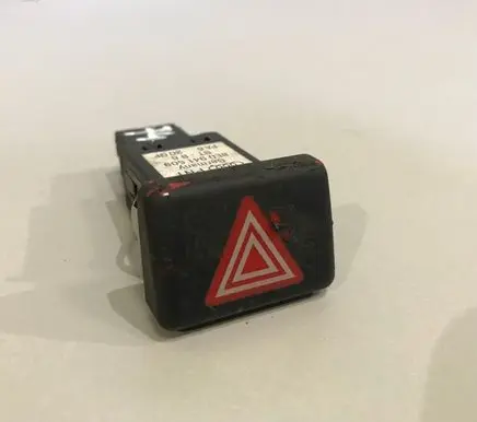 Audi A4 S4 B7 8E 8H Hazard light switch 8E0941509