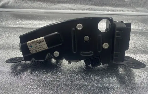 Lincoln Navigator Rear lock motor 