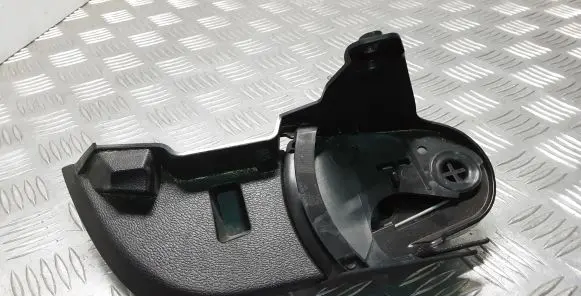 Volvo XC40 Seat belt trim 31469204