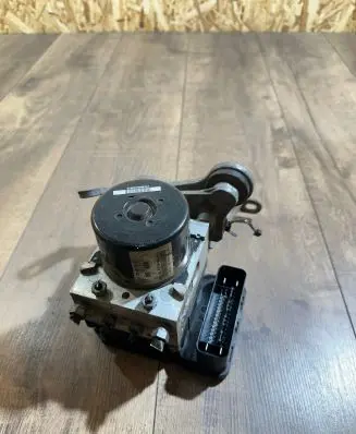 Mercedes-Benz C W204 ABS Pump A1729014100 006193596 10092623593
