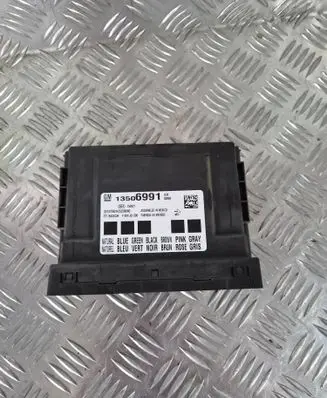 Opel Insignia A Comfort/convenience module 13506991