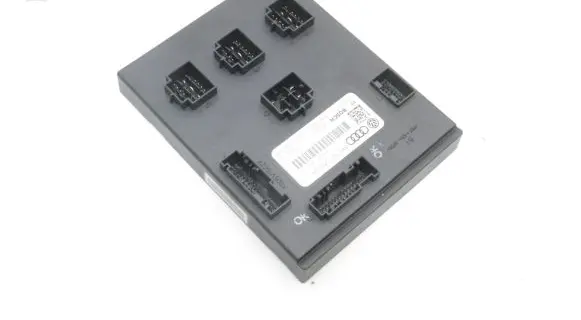 Audi A5 8T 8F Central body control module 8K0907063DH