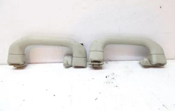 Mercedes-Benz A W168 Front interior roof grab handle A1688100251