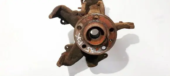 Volkswagen Polo IV 9N3 Front wheel hub