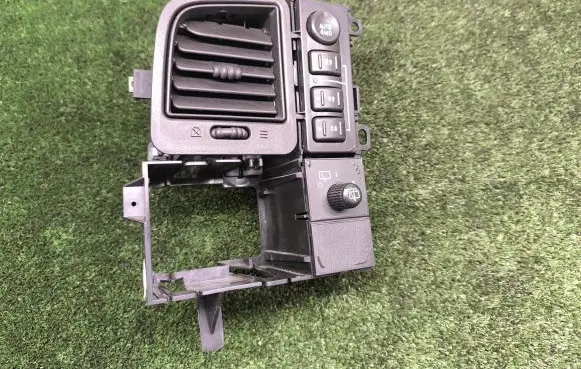 Chevrolet Tahoe Dashboard side air vent grill/cover trim 15771300 15034164