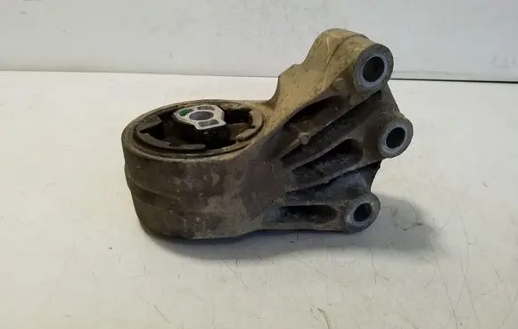 Engine mount bracket
