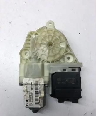Volkswagen PASSAT B7 Rear door window regulator motor 3C0959795 965126102 3C9959703