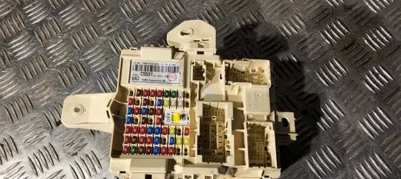 KIA Sorento Fuse module 91950C5531 131501101 C55311512110067