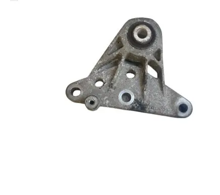 Volvo S60 Engine mount bracket