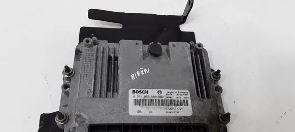 Renault Megane II Engine control unit/module 8200527725