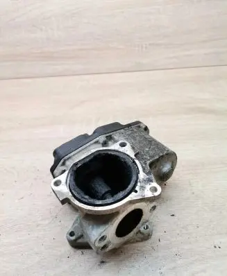 Audi A3 S3 8P EGR valve 03g131501 216035358