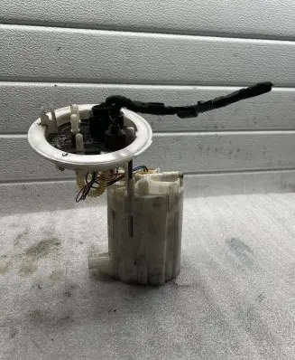 Audi A5 8T 8F Fuel injection high pressure pump 8K0919050D