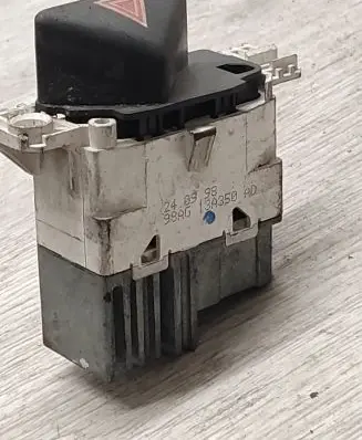 Ford Focus Hazard light switch
