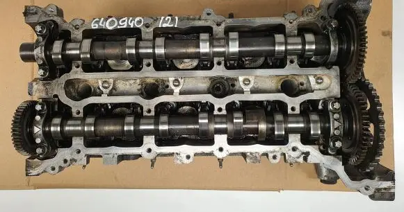 Mercedes-Benz B W245 Engine head R6400162201