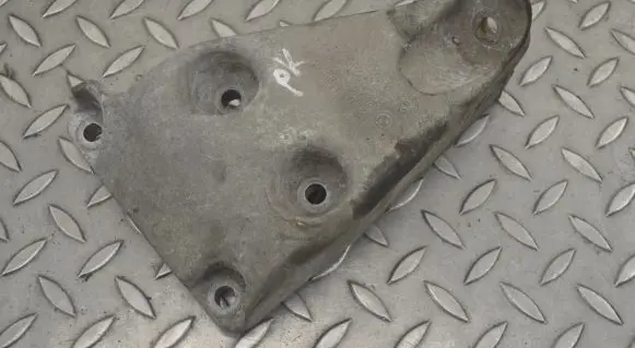 BMW 4 F32 F33 Engine mounting bracket 6788609