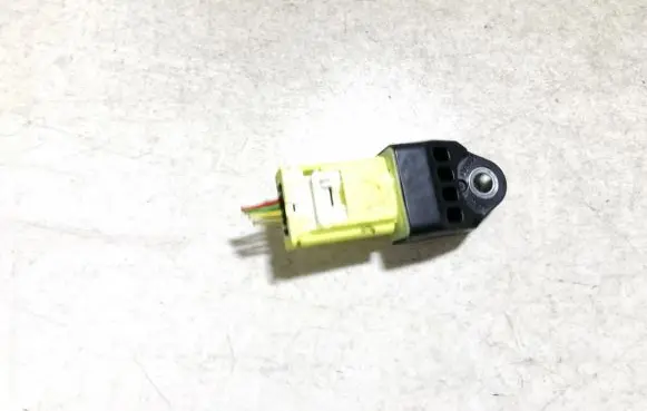 Toyota Yaris Airbag deployment crash/impact sensor 8983102140 89831-02140