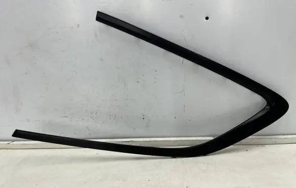 BMW 3 G20 G21 Rear side glass trim 7485826