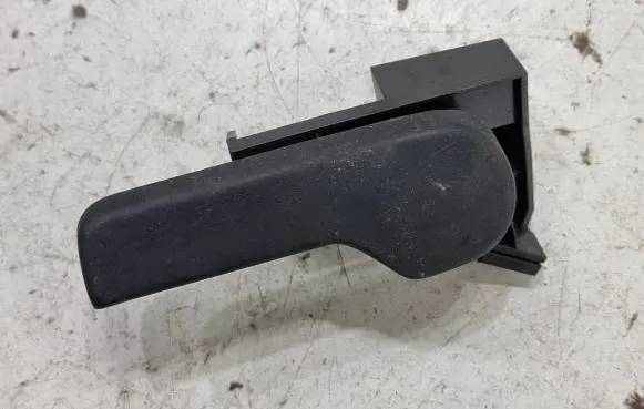 Volkswagen Jetta VI Engine bonnet (hood) release handle 1K1823633